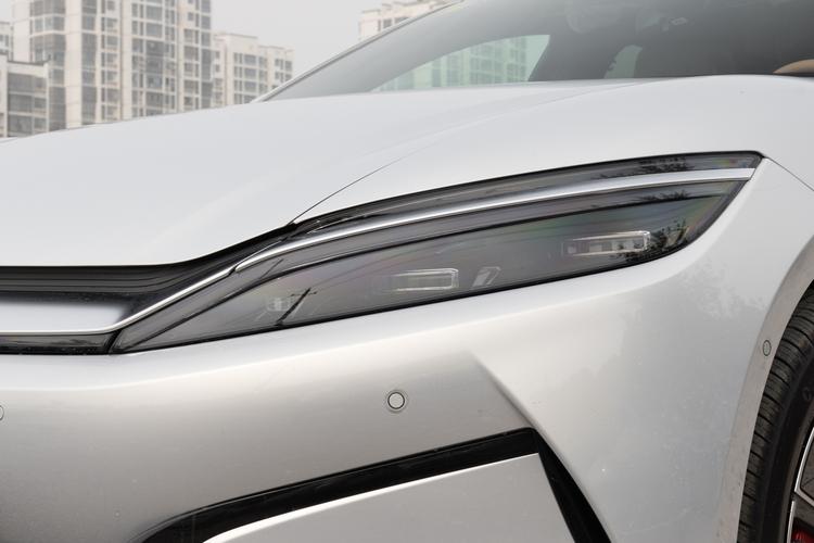 BYD Han L EV - фото 9