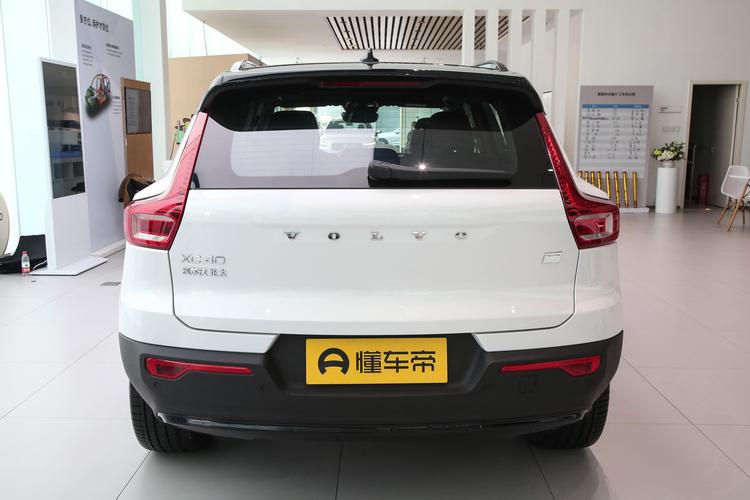 Volvo XC40 Recharge - фото 5