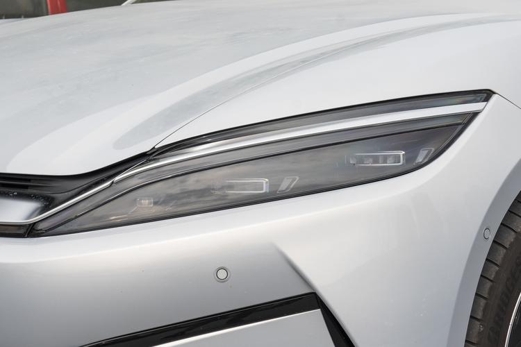 BYD Han L DM - фото 9