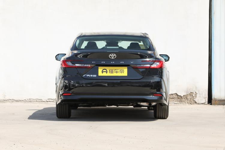 Toyota Camry - фото 6