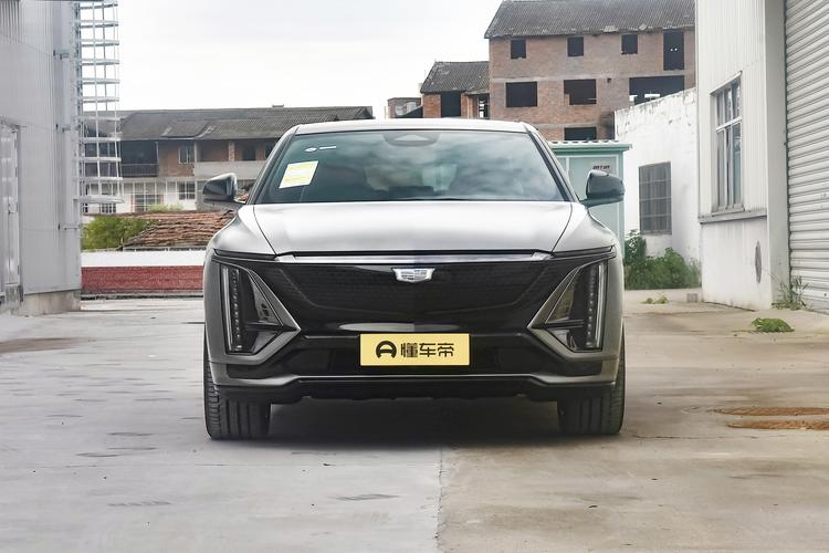 Cadillac Lyriq - фото 2