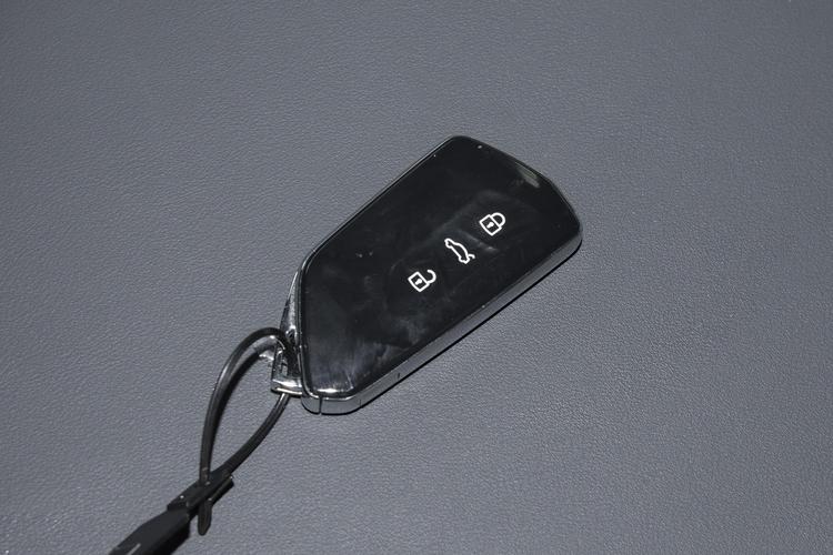 Volkswagen ID.6 CROZZ - фото 10