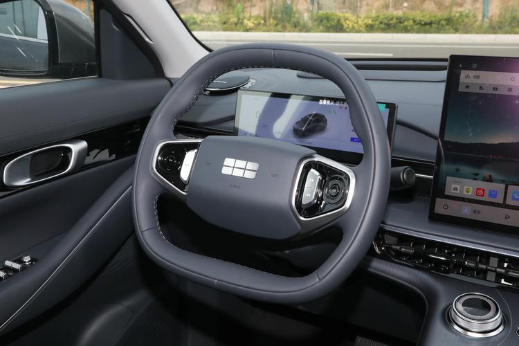Geely E5 - фото 16