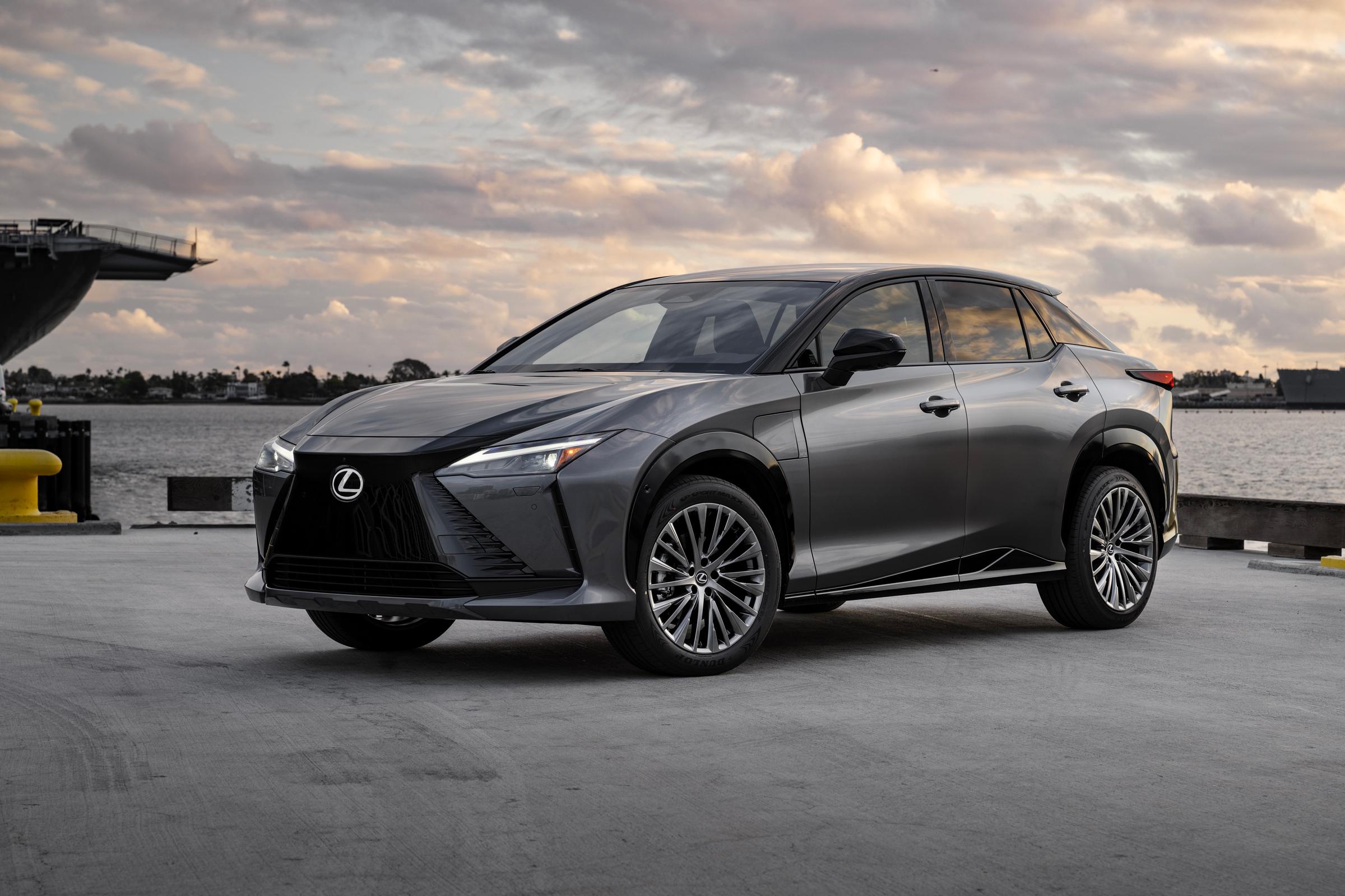 Lexus RZ