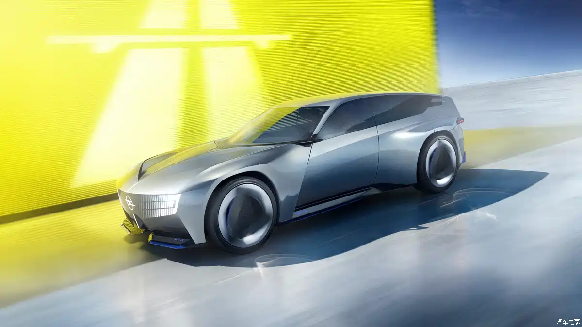 Профіль Opel STX: світлова смуга на стійці C і 22-дюймові диски