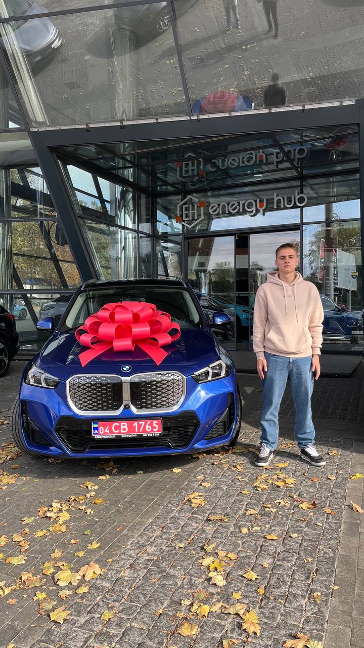 BMW IX1
