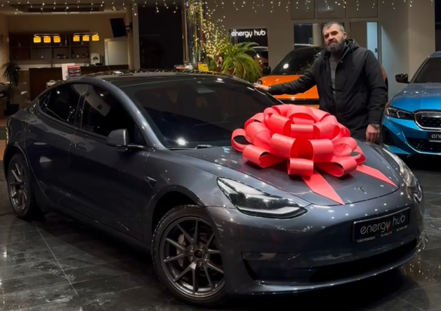 Tesla 3