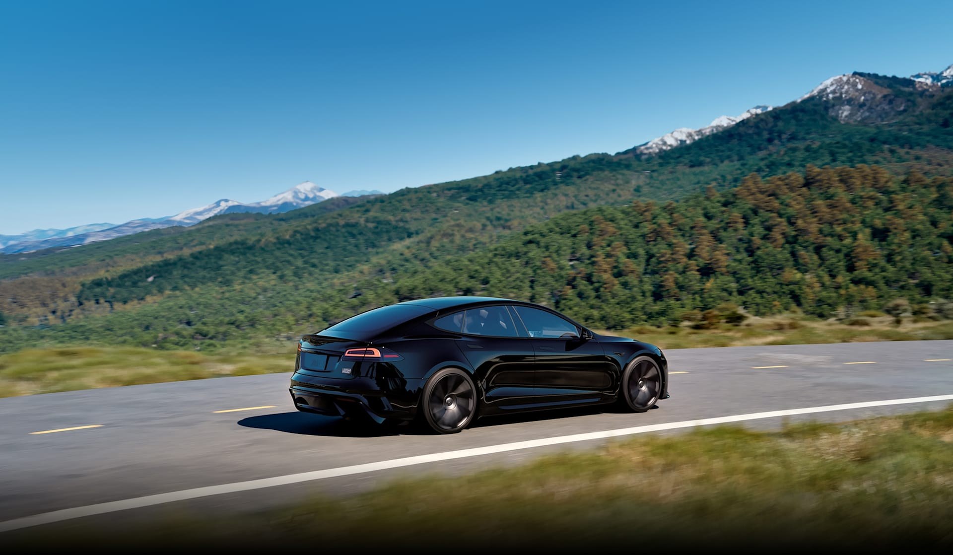 Купити Tesla Model S в Україні з Energy Hub